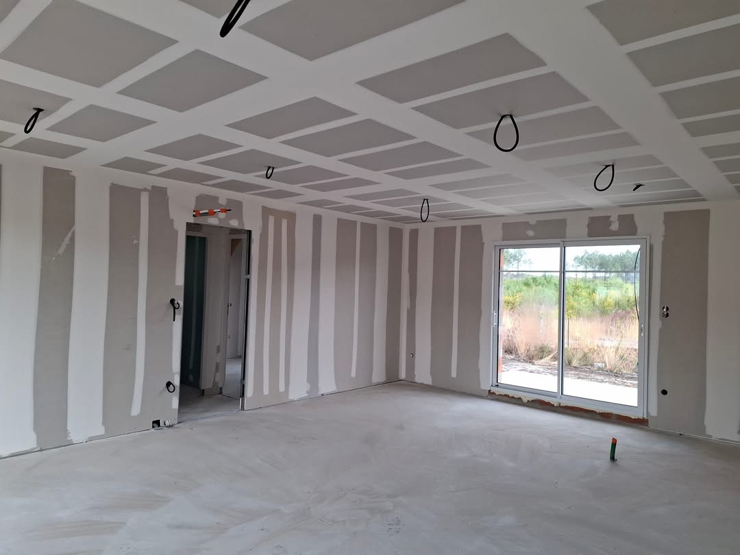 Jointure de placo platre / ratissage/ponçage et peinture — Photos 2